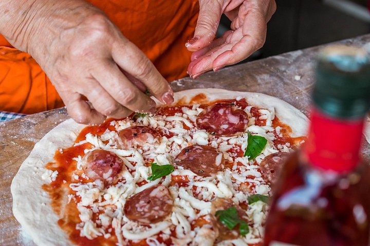 Praktischer Pizzakurs in Sorrent, Italien, mit Weinprobe und lokalen Zutaten, Foto 13 | wizardtrip