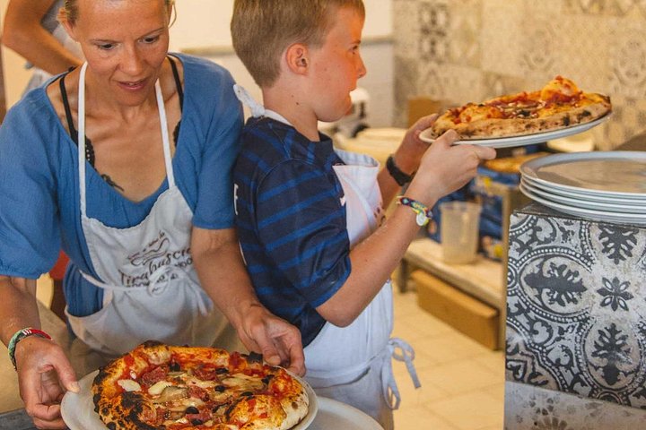 Praktischer Pizzakurs in Sorrent, Italien, mit Weinprobe und lokalen Zutaten, Foto 16 | wizardtrip