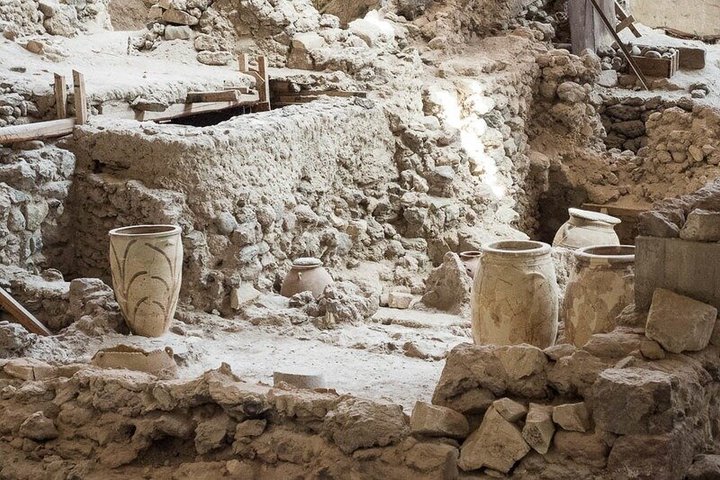 Anpassad privat tur som utforskar Santorinis byar, stränder och vyer över kalderan, foto 11 | wizardtrip