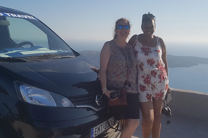Anpassad privat tur som utforskar Santorinis byar, stränder och vyer över kalderan, foto 20 | wizardtrip