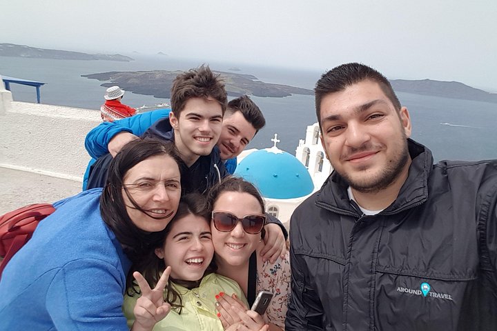 Anpassad privat tur som utforskar Santorinis byar, stränder och vyer över kalderan, foto 37 | wizardtrip