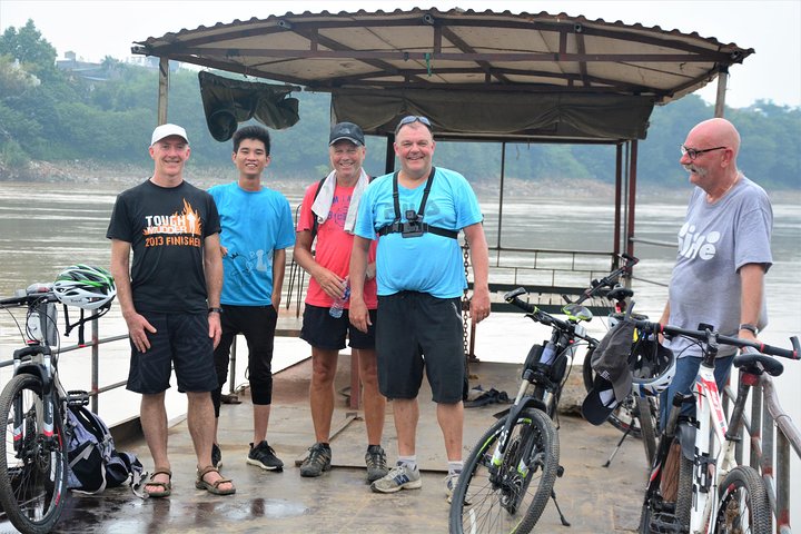 Tour à vélo dans la campagne de Hanoï, visite de villages et marchés locaux, photo 6 | wizardtrip