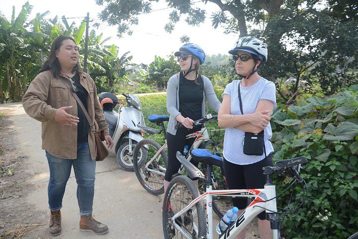 Tour à vélo dans la campagne de Hanoï, visite de villages et marchés locaux, photo 37 | wizardtrip