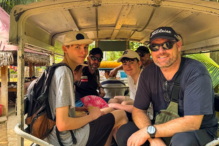 Liten grupptur som utforskar Mekongdeltat med båtturer, lokala verkstäder och kulturella upplevelser i Vietnam, foto 26 | wizardtrip