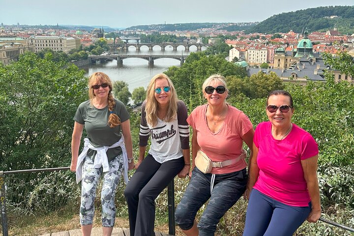 El-trike-tur i Prag med historiska landmärken, inklusive Karlsbron och Pragborgen, foto 9 | wizardtrip