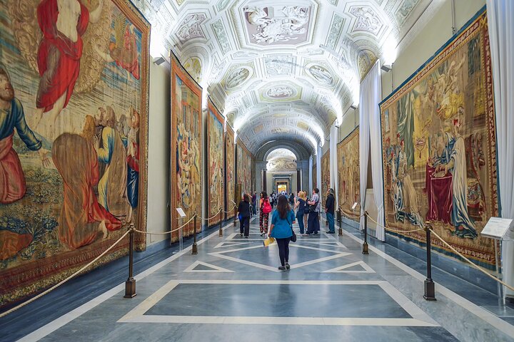 バチカン市国、システィーナ礼拝堂、聖ペテロ大聖堂を含むガイドツアー、写真7 | wizardtrip