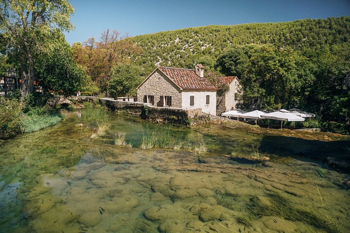 Excursion aux chutes de Krka depuis Split, Croatie, avec cascades, croisière en bateau et baignade, photo 8 | wizardtrip