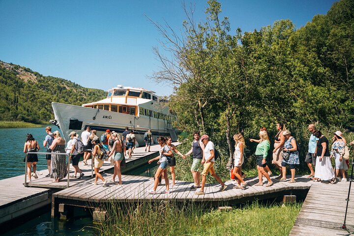 Excursion aux chutes de Krka depuis Split, Croatie, avec cascades, croisière en bateau et baignade, photo 18 | wizardtrip