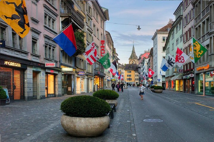 Un tour completo di Zurigo con passeggiata in città, crociera sul lago e funivia per Felsenegg, foto 12 | wizardtrip