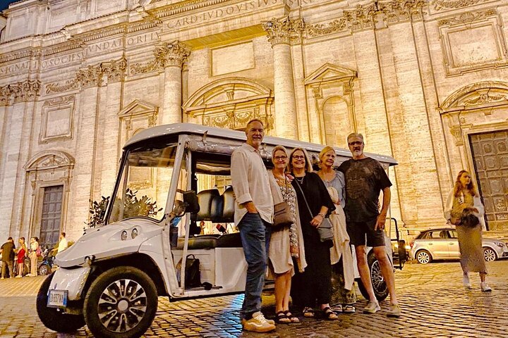 Visite privée de Rome en voiturette électrique des monuments et des rues cachées, photo 10 | wizardtrip