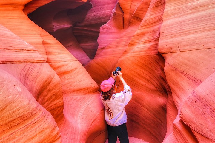 Small-Group Lower Antelope Canyon & Horseshoe Bend Tour w/ Lunch | wizardtrip