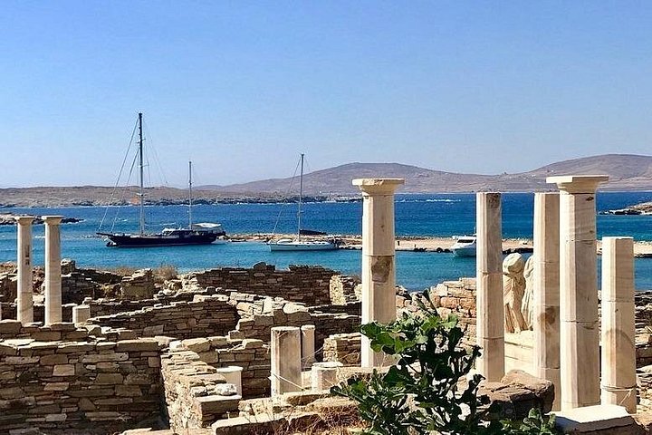 Mykonos Sail Cruise to Rhenia, Guided Tour of Delos, Lunch & Drinks | wizardtrip