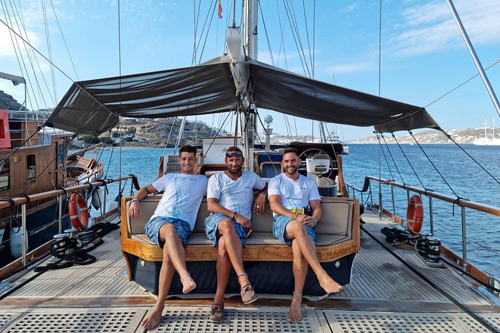 Seiltur med seilbåt fra Mykonos til Rhenia og Delos, med svømming, snorkling og historiske turer, foto 8 | wizardtrip