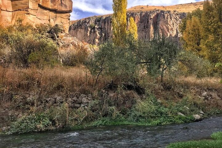 Explorez les formations géologiques uniques de la Cappadoce, les villes souterraines et les anciennes églises rupestres lors d'une visite guidée, photo 8 | wizardtrip