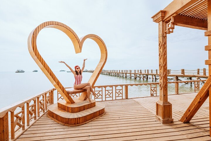 Disfruta de un lujoso crucero en yate a la Isla Orange Bay desde Hurghada, con snorkel, almuerzo y relax en la playa, foto 16 | wizardtrip