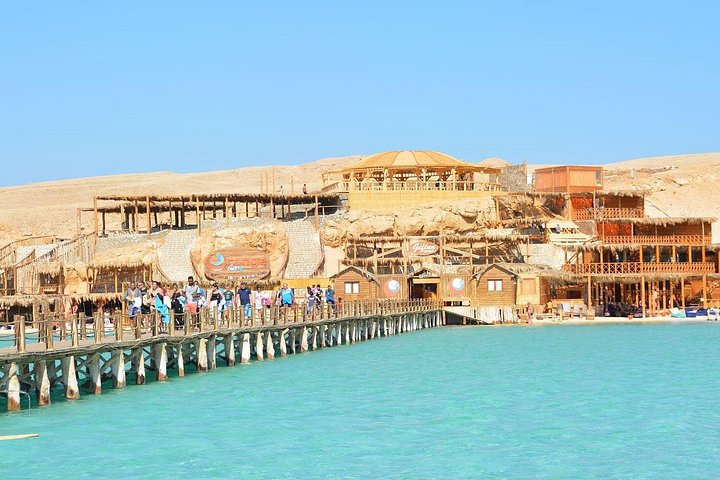 Disfruta de un lujoso crucero en yate a la Isla Orange Bay desde Hurghada, con snorkel, almuerzo y relax en la playa, foto 24 | wizardtrip