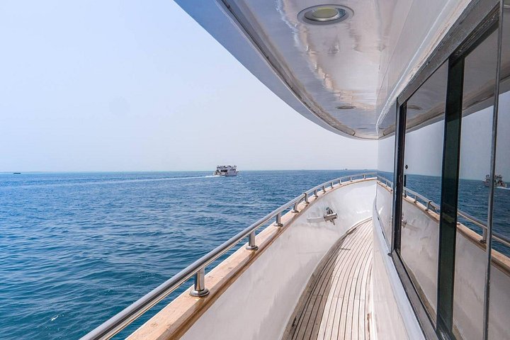 Disfruta de un lujoso crucero en yate a la Isla Orange Bay desde Hurghada, con snorkel, almuerzo y relax en la playa, foto 35 | wizardtrip