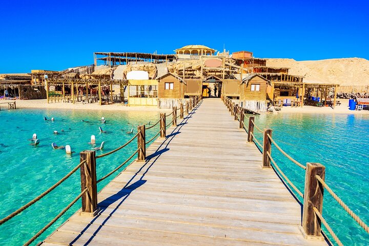 Disfruta de un lujoso crucero en yate a la Isla Orange Bay desde Hurghada, con snorkel, almuerzo y relax en la playa, foto 42 | wizardtrip