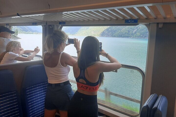 Schilderachtige treinreis door de Zwitserse Alpen vanuit Milaan, met het Comomeer en de Bernina Rode Trein, foto 11 | wizardtrip
