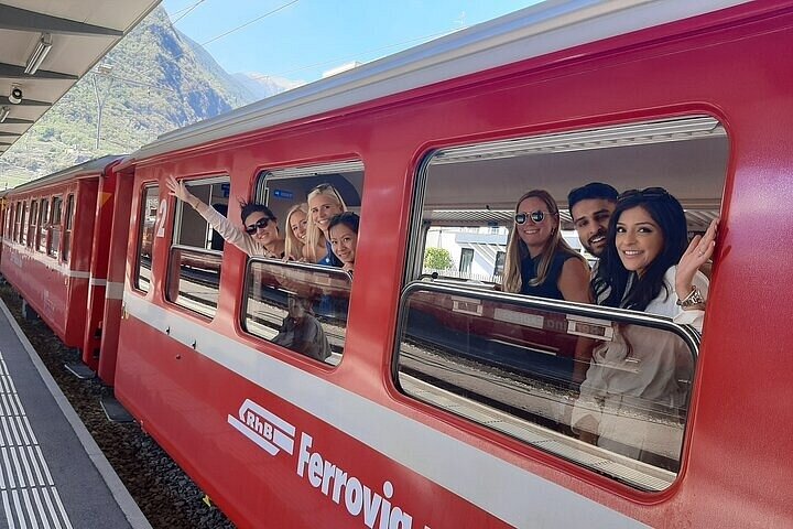 Schilderachtige treinreis door de Zwitserse Alpen vanuit Milaan, met het Comomeer en de Bernina Rode Trein, foto 18 | wizardtrip