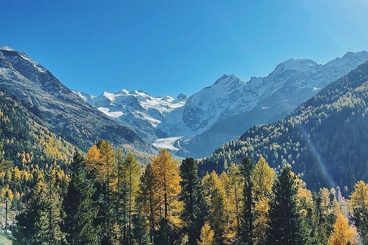 Schilderachtige treinreis door de Zwitserse Alpen vanuit Milaan, met het Comomeer en de Bernina Rode Trein, foto 25 | wizardtrip