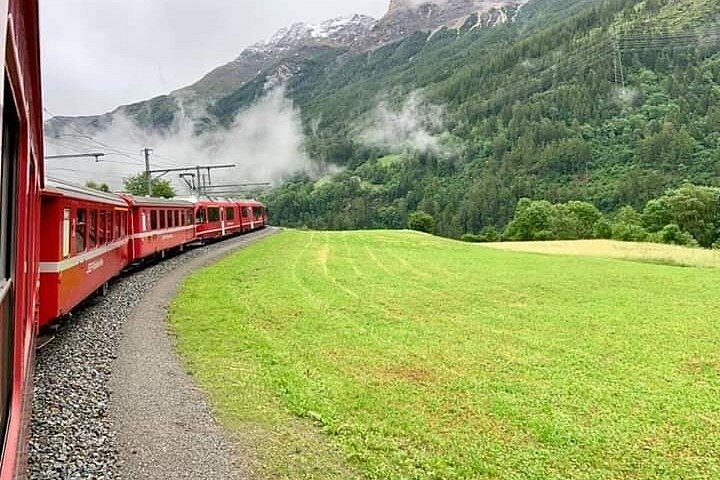 Schilderachtige treinreis door de Zwitserse Alpen vanuit Milaan, met het Comomeer en de Bernina Rode Trein, foto 29 | wizardtrip