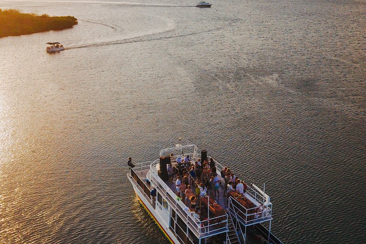 Nyd et solnedgangscruise på Curaçao med drikkevarer og snacks, sejl forbi Willemstad, foto 5 | wizardtrip