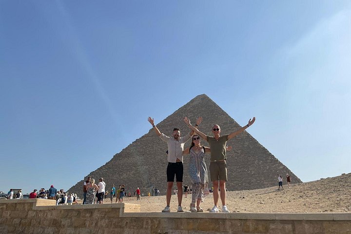 Excursión de un día a El Cairo desde Hurghada con las Pirámides, la Esfinge y el Museo Egipcio, foto 18 | wizardtrip