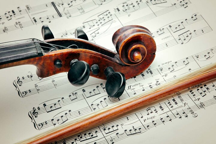 Klassisk konsert i Wiens historiske St. Anne's Church, med strykemusikere, foto 8 | wizardtrip