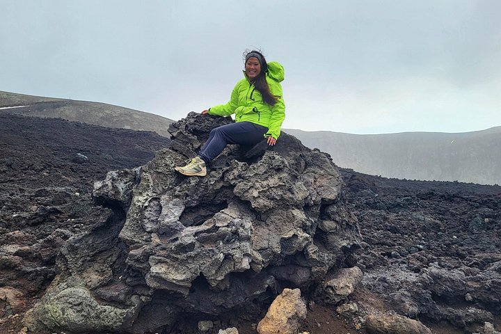 Hike across recent lava fields and explore volcanic landscapes on a guided tour in Iceland, photo 14 | wizardtrip