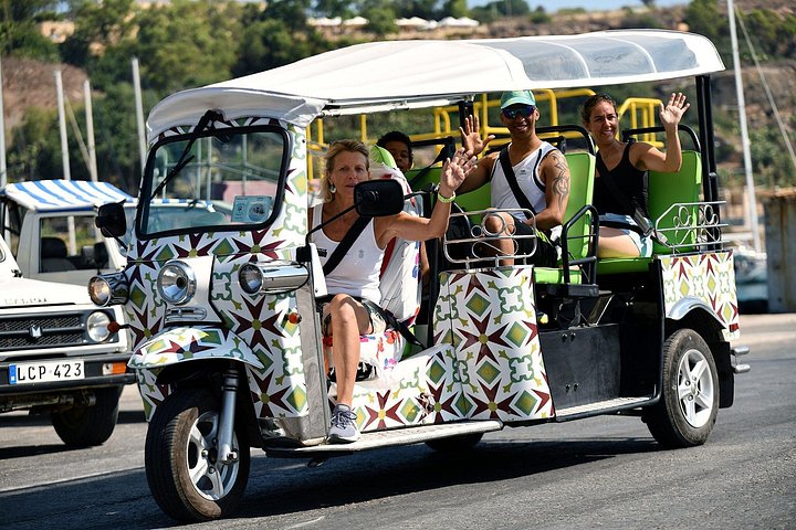 All-inclusive Tuk-Tuk tour van Gozo, Malta, met historische bezienswaardigheden, kustlandschap en de Blue Lagoon, foto 13 | wizardtrip