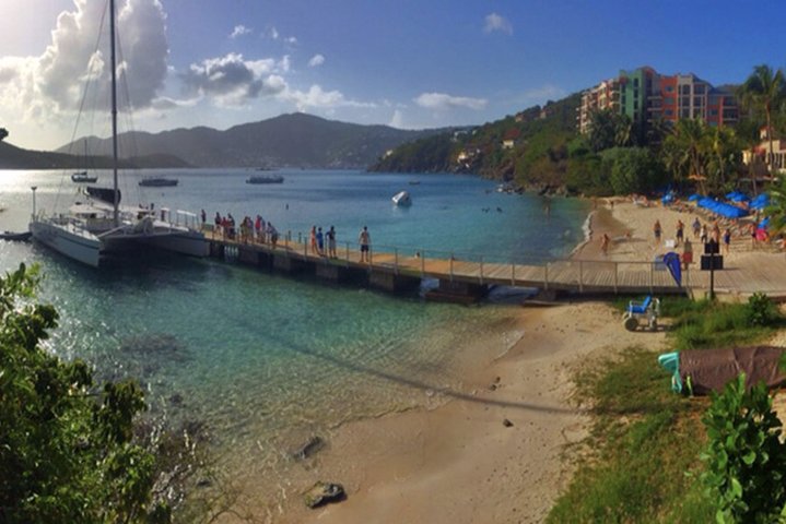 Solnedgangsmiddagstur på en katamaran i St. Thomas med havnelys og middag, foto 8 | wizardtrip