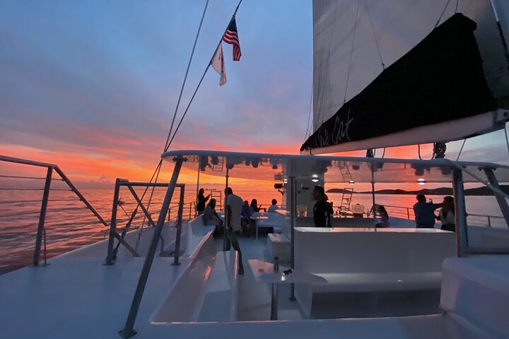 Sunset Sail with Cocktails and Appetizers | wizardtrip