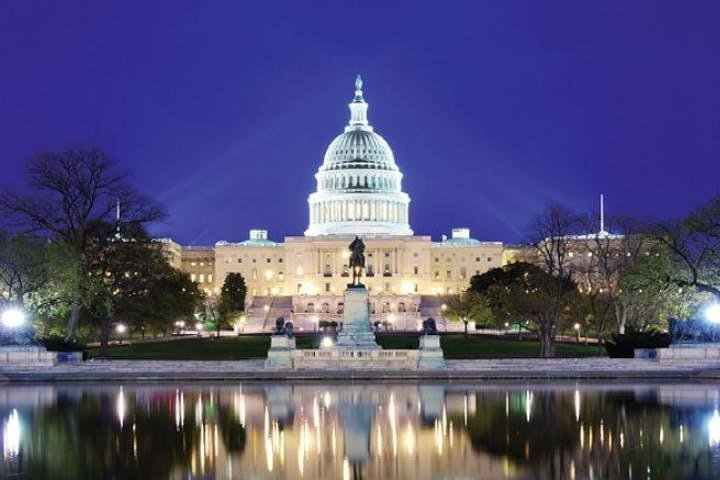 Passeio noturno pelos monumentos do National Mall de Washington DC, incluindo a Casa Branca e o Capitólio, foto 8 | wizardtrip