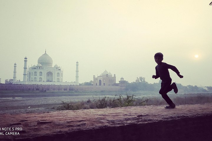 Private Ganztagestour zu den UNESCO-Weltkulturerbestätten von Agra, einschließlich des Taj Mahal bei Sonnenaufgang und Sonnenuntergang, Foto 7 | wizardtrip