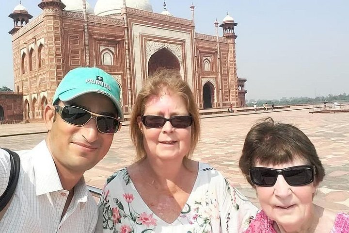 Private Ganztagestour zu den UNESCO-Weltkulturerbestätten von Agra, einschließlich des Taj Mahal bei Sonnenaufgang und Sonnenuntergang, Foto 17 | wizardtrip