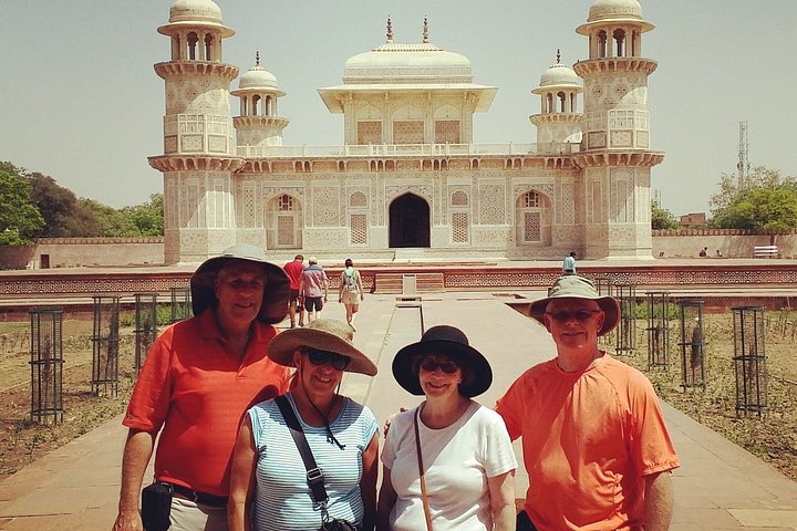 Private Ganztagestour zu den UNESCO-Weltkulturerbestätten von Agra, einschließlich des Taj Mahal bei Sonnenaufgang und Sonnenuntergang, Foto 37 | wizardtrip