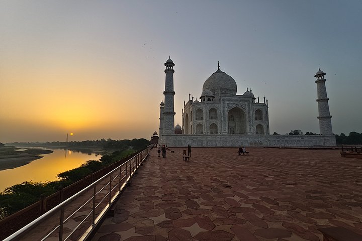 Private Ganztagestour zu den UNESCO-Weltkulturerbestätten von Agra, einschließlich des Taj Mahal bei Sonnenaufgang und Sonnenuntergang, Foto 44 | wizardtrip
