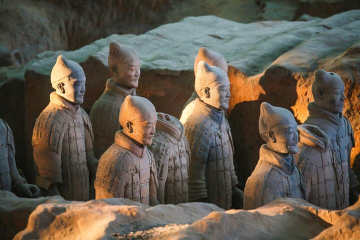 Mini Group Xian Day Tour to Terracotta Army, City Wall, Pagoda and Muslim Bazaar | wizardtrip