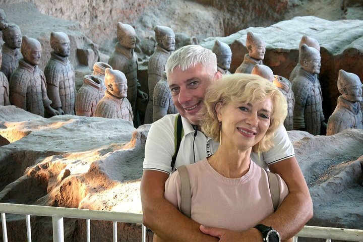 Explorez l'ancienne Armée de Terre Cuite à Xi'an avec une visite guidée, incluant un déjeuner buffet et la prise en charge à l'hôtel, photo 8 | wizardtrip