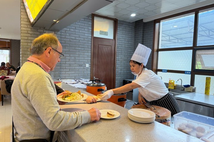 Explorez l'ancienne Armée de Terre Cuite à Xi'an avec une visite guidée, incluant un déjeuner buffet et la prise en charge à l'hôtel, photo 14 | wizardtrip