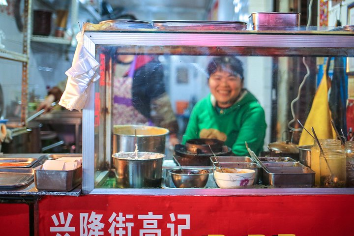 成都のトゥクトゥクフードツアー、地元料理と飲み物付き、写真15 | wizardtrip