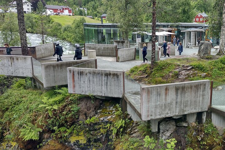 Schilderachtige rit door Trollstigen, Noorwegen, met dramatische landschappen en uitzichtpunten, foto 6 | wizardtrip