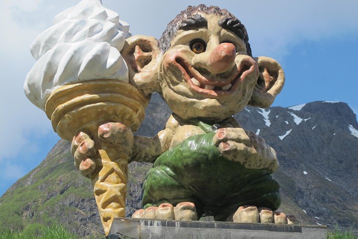 Schilderachtige rit door Trollstigen, Noorwegen, met dramatische landschappen en uitzichtpunten, foto 9 | wizardtrip