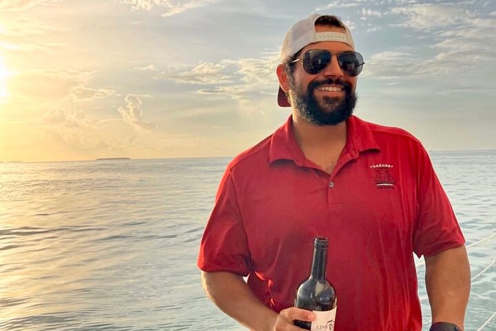 Desfrute de um passeio panorâmico ao pôr do sol em Key West com vinho e aperitivos num veleiro histórico, foto 11 | wizardtrip