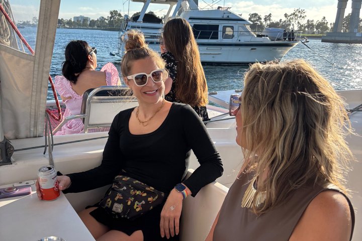 Nyd en katamaransejlads i San Diego havn, spot havliv og byudsigt, foto 28 | wizardtrip