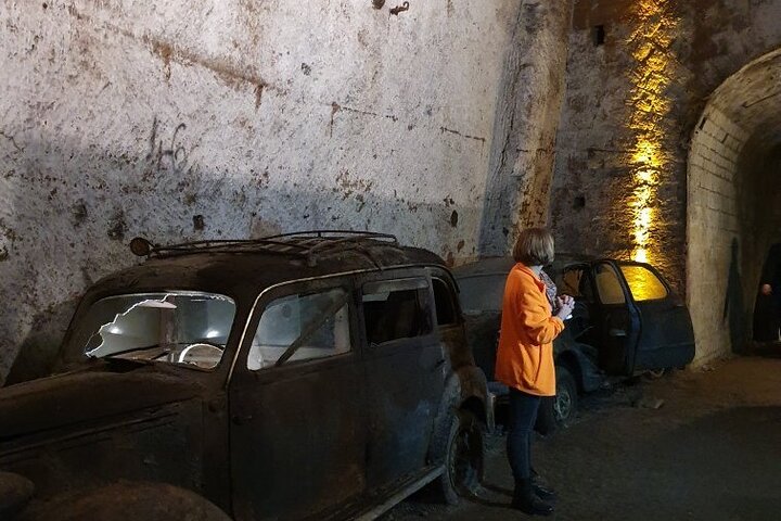 Explorez le Tunnel Bourbon historique à Naples, Italie, avec ses passages souterrains et ses reliques, photo 7 | wizardtrip