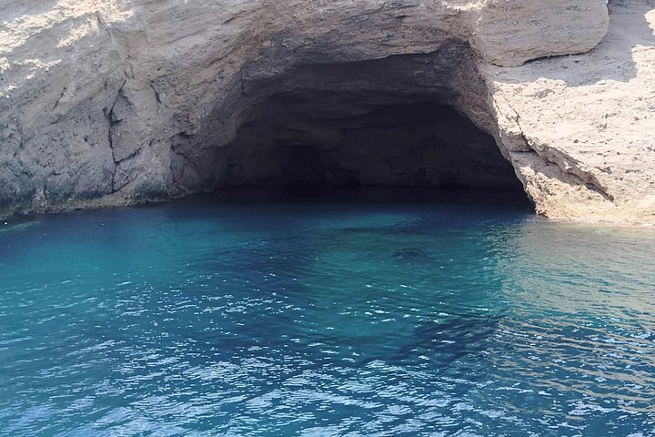 Excursión de snorkel, playa y cuevas en las hermosas bahías de Ibiza con SUP, foto 10 | wizardtrip