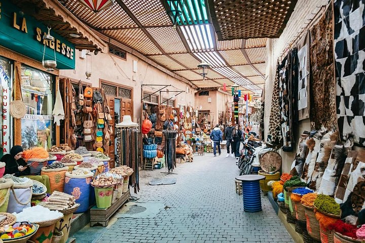 Visite shopping privée guidée à travers les souks colorés et vibrants de Marrakech, Maroc, photo 8 | wizardtrip