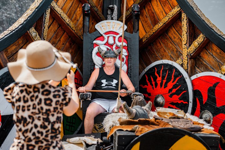 Passeio de barco Viking para observação de baleias e golfinhos ao longo da costa de Tenerife, foto 15 | wizardtrip